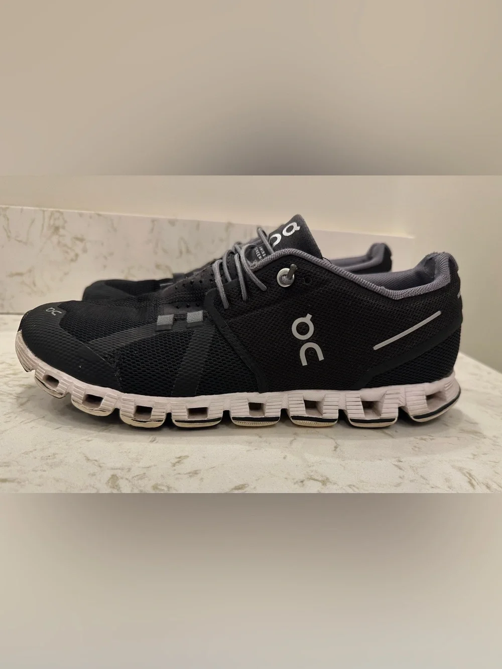 On Cloud 5 Women’s Running Shoes 8.5